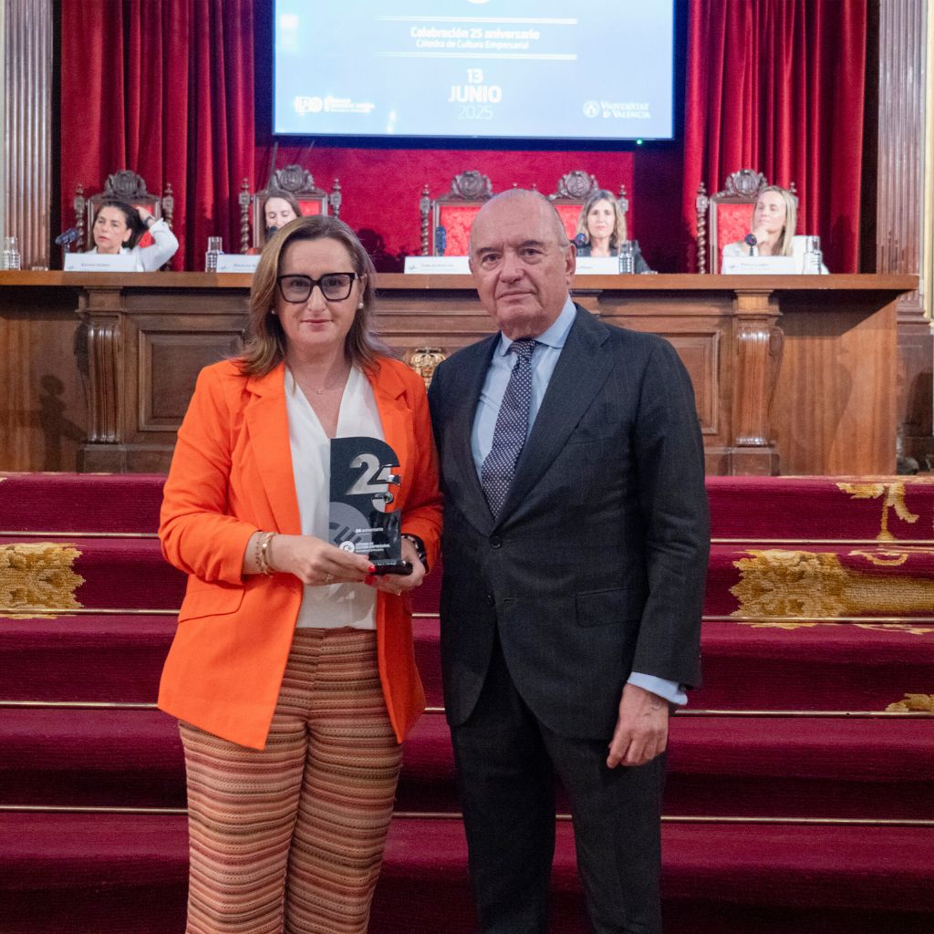 Isaval, reconocida por su compromiso con el fomento del emprendimiento en el 25 aniversario de la Cátedra de Cultura Empresarial