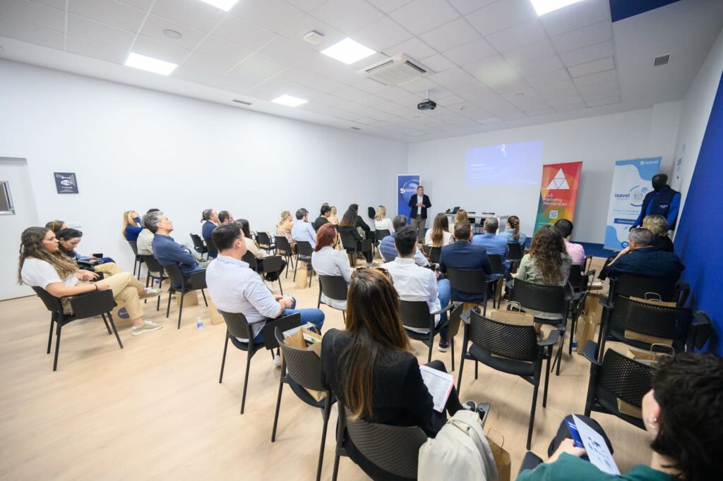 Club de Marketing visita Isaval