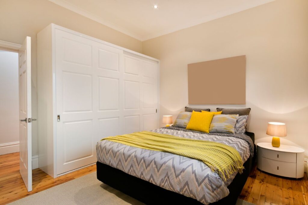 Cómo pintar un dormitorio de matrimonio