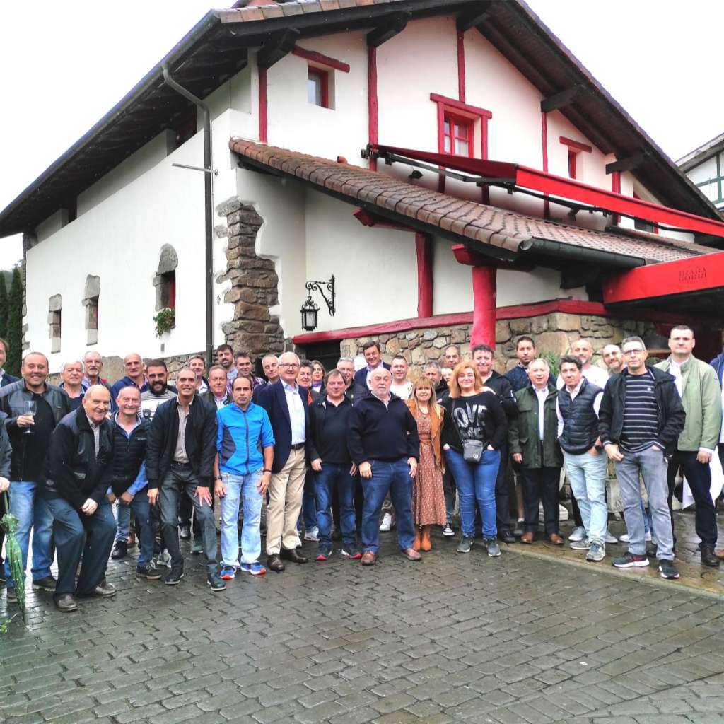 Isaval colabora en la celebración de San Lucas en la Asociación Maestros Pintores de Vizcaya