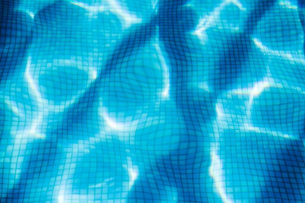 Instrucciones para pintar una piscina de gresite