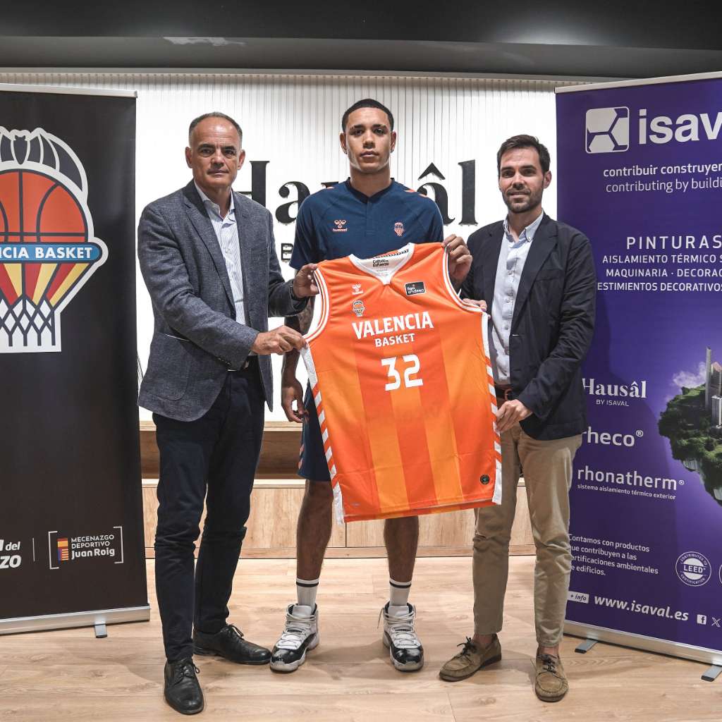 Isaval acoge la presentación de Isaac Nogués como nuevo jugador del Valencia Basket