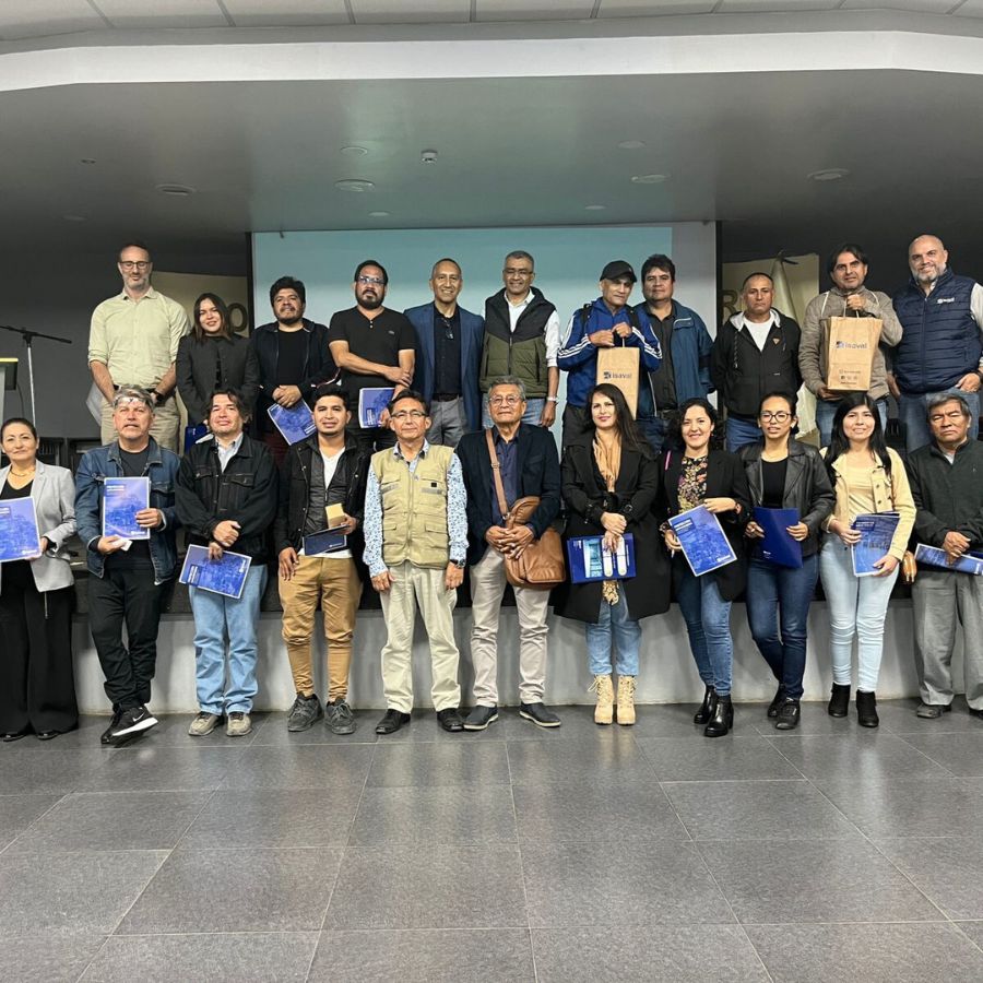 Isaval presenta en el Colegio de Arquitectos de Perú sus soluciones de alta tecnología