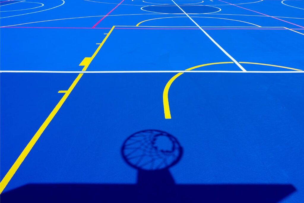 Pintar suelo instalaciones deportivas