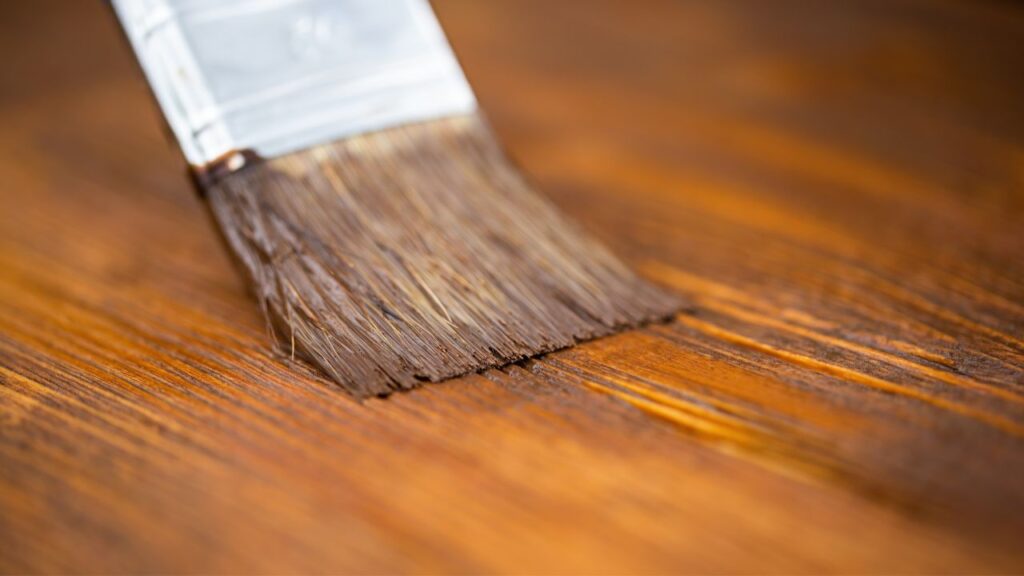 Pintar suelo de madera