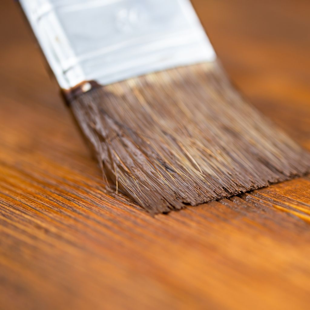 Pintar suelo de madera