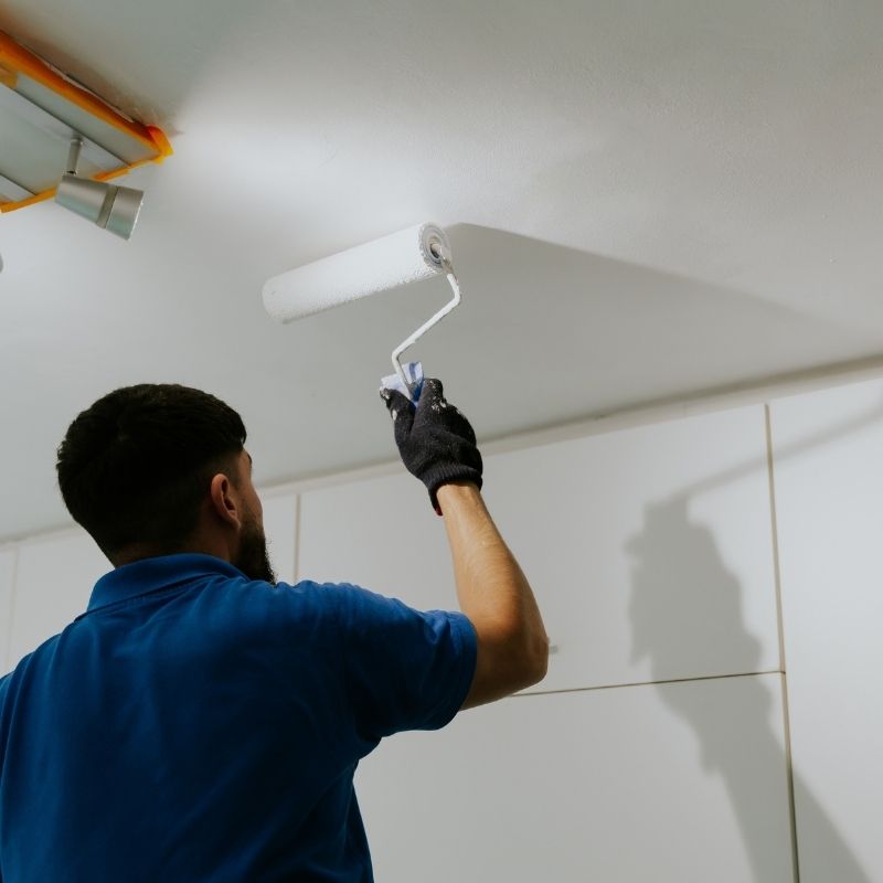 Cómo pintar un techo de pladur